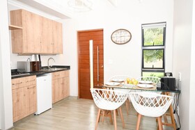 Linden Gap Guesthouse