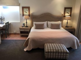Melrose Place Boutique Hotel