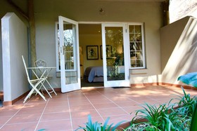 Melrose Place Boutique Hotel
