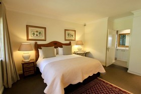 Melrose Place Boutique Hotel