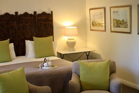 Melrose Place Boutique Hotel