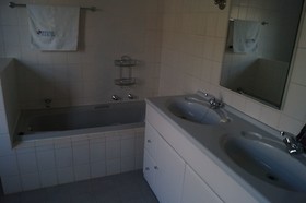 Miraton Eastgate Suites