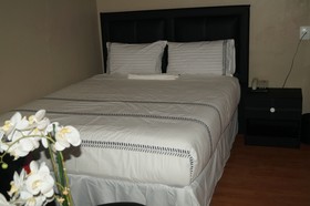 Miraton Eastgate Suites