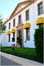 Monarch Hotel