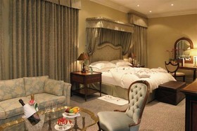 Monarch Hotel