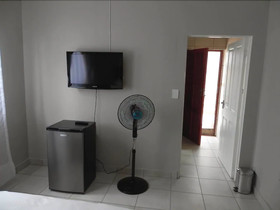 Owee's Place