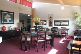 Queen's Place Guest House