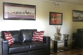 Queen's Place Guest House