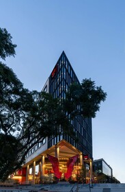 Radisson RED Johannesburg Rosebank