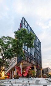 Radisson RED Johannesburg Rosebank