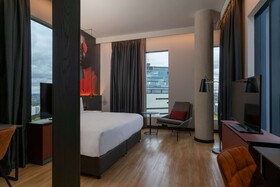 Radisson RED Johannesburg Rosebank