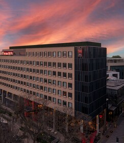 Radisson RED Johannesburg Rosebank
