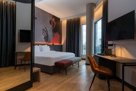 Radisson RED Johannesburg Rosebank