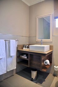 Silverbirch @ Birchwood Hotel