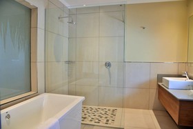 Silverbirch @ Birchwood Hotel