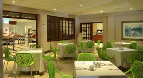 Silverbirch @ Birchwood Hotel