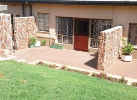Suburbian Lodge