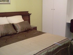 Suburbian Lodge