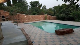 Suburbian Lodge