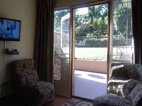 Suburbian Lodge