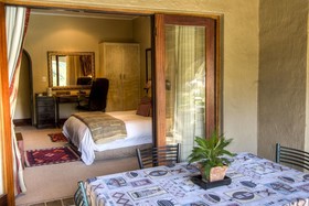 Tladi Lodge
