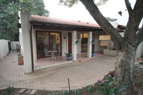 Wilde Cottage On Elder