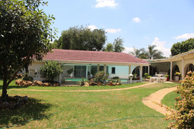 11 Eland Guest House
