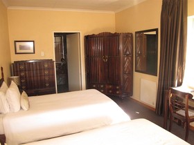 Aero Guest Lodge