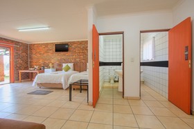 Airport Game Lodge