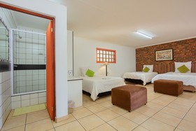 Airport Game Lodge