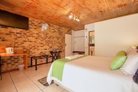 Airport Game Lodge