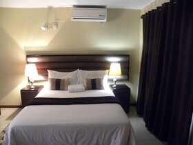 Croydon Hotel