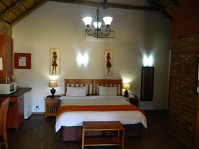 Ikwekwezi Guest Lodge