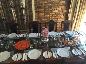 Ikwekwezi Guest Lodge