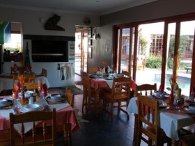 Journey's Inn Africa Guest Lodge