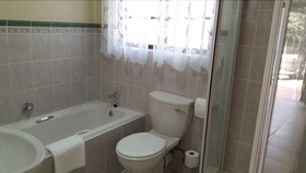 Sugar Rose Guesthouse - Kempton Park B&B