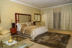 Equestrian Royal Hotel Boutique & Spa