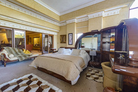 Equestrian Royal Hotel Boutique & Spa