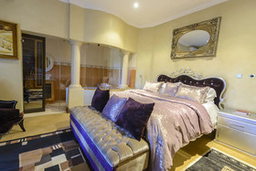 Equestrian Royal Hotel Boutique & Spa