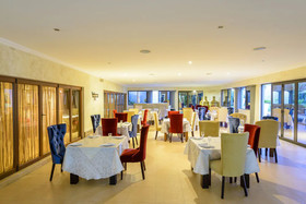 Equestrian Royal Hotel Boutique & Spa