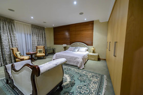 Equestrian Royal Hotel Boutique & Spa