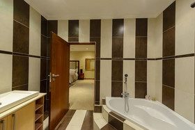 Equestrian Royal Hotel Boutique & Spa