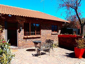 African Footprints Lodge