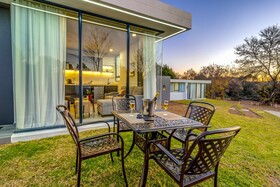 Kravit Premier Suites