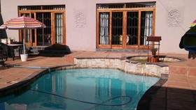 Abafazi Guest House