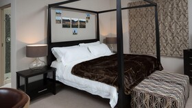 African Penguin Guesthouse & Conference