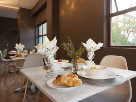 Akanani Apartments