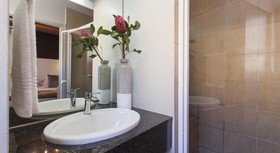 Akanani Apartments
