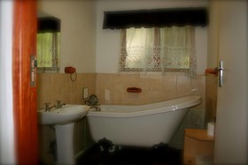 Amper Bo Guesthouse
