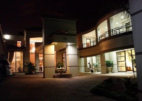 Casa Flora Guesthouse